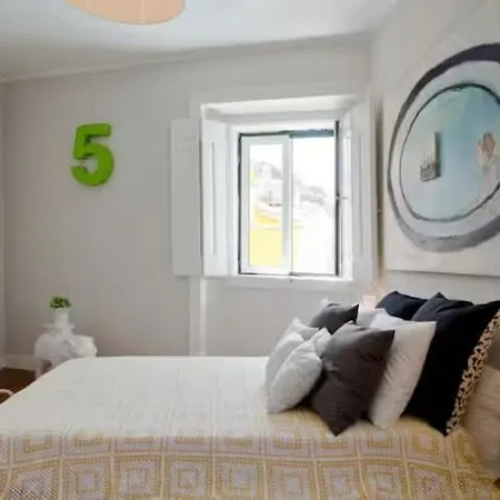 Incredible View Of The Grace Church Apartment