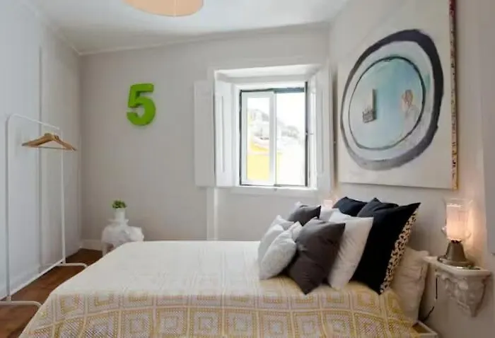 Incredible View Of The Grace Church Apartment